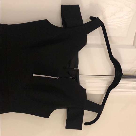 Dress does not fit right. Too long - Picture 3 of 6